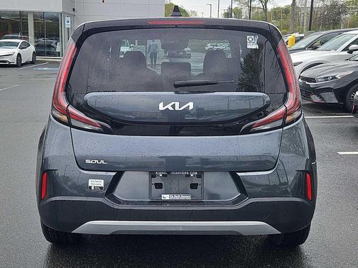 Gravity Gray 2023 Kia Soul LX