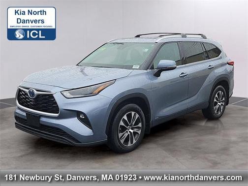 2022 Toyota Highlander Hybrid XLE