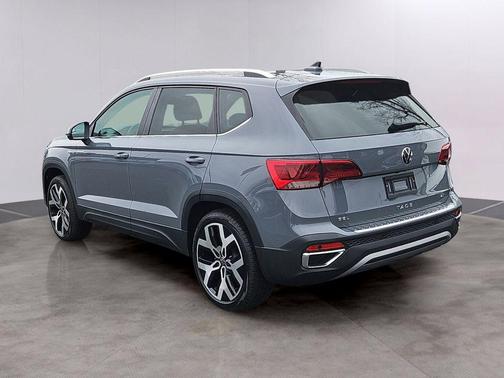 Pure Gray 2023 Volkswagen Taos 1.5T SEL