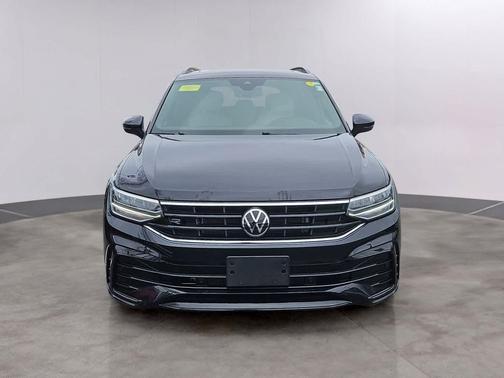 Deep Black Pearl 2023 Volkswagen Tiguan 2.0T SE R-Line Black 4MOTION
