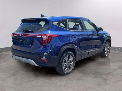 Dark Ocean Blue 2025 Kia Seltos LX