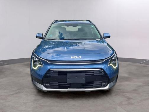 Mineral Blue 2023 Kia Niro Touring