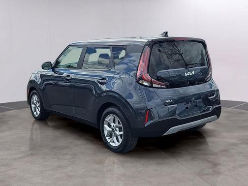 Gravity Gray 2023 Kia Soul S