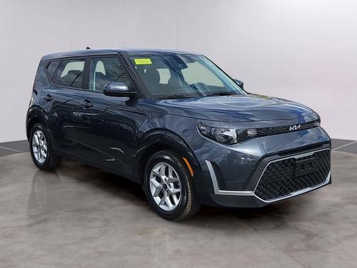 Gravity Gray 2023 Kia Soul S