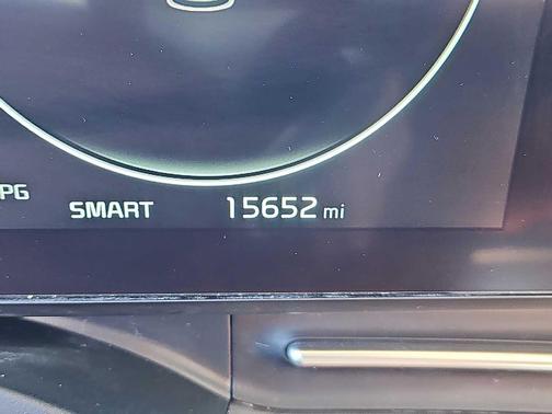 2024 Kia Carnival SX