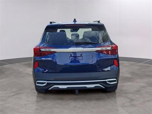 2022 Kia Seltos EX