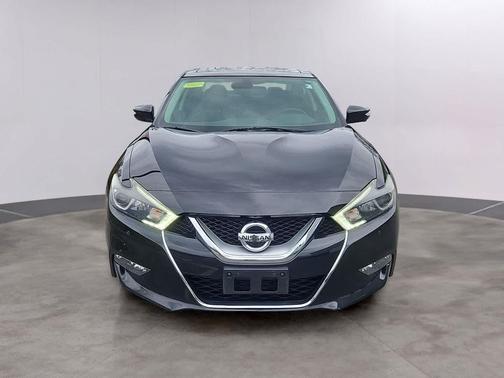 Super Black 2016 Nissan Maxima 3.5 Platinum