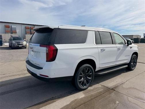 2026 GMC Yukon XL 4WD Elevation