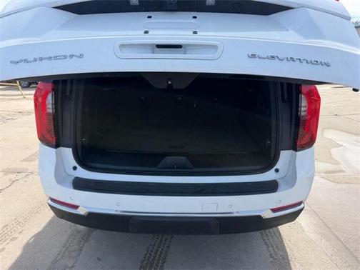 2026 GMC Yukon XL 4WD Elevation