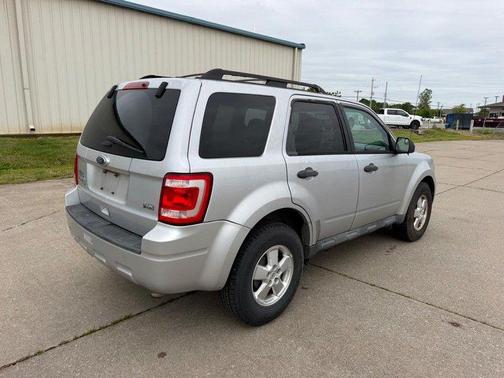 Ingot Silver Metallic 2012 Ford Escape XLT