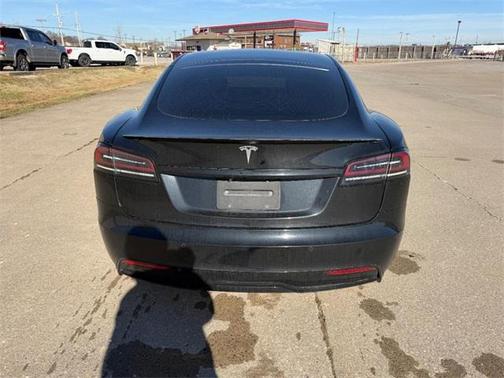 2022 Tesla Model S Base