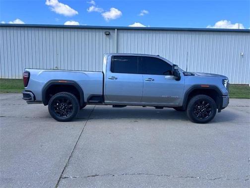 2024 GMC Sierra 2500 AT4