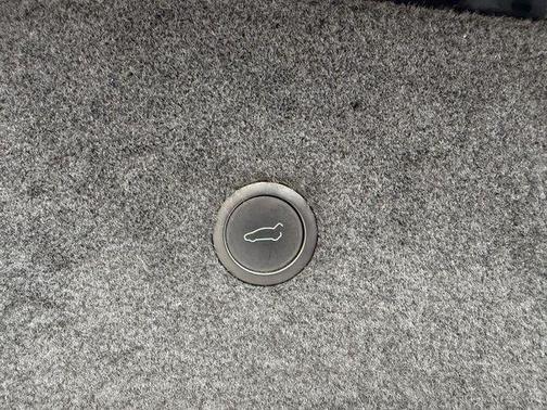 2022 Tesla Model S Base