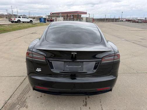 2022 Tesla Model S Base