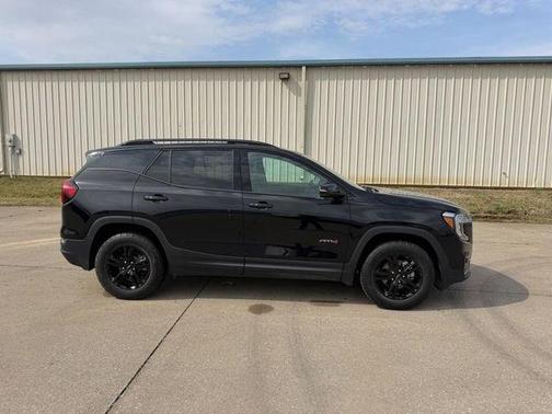 2024 GMC Terrain AWD AT4