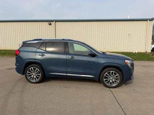 2024 GMC Terrain Denali