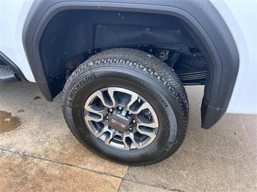 2025 GMC Sierra 2500 SLT