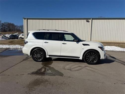 2017 INFINITI QX80 Limited