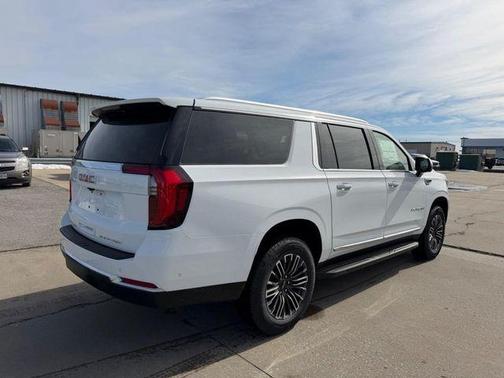 2026 GMC Yukon XL 4WD Elevation