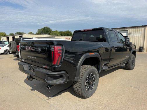 Onyx Black 2024 GMC Sierra 2500 AT4X