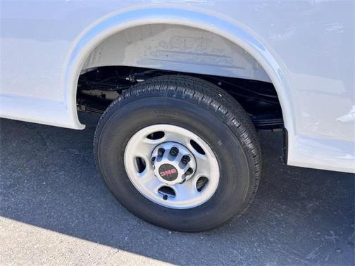 2025 GMC Savana 2500 Work Van