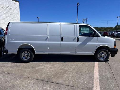 2025 GMC Savana 2500 Work Van