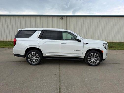 White Frost Tricoat 2021 GMC Yukon Denali