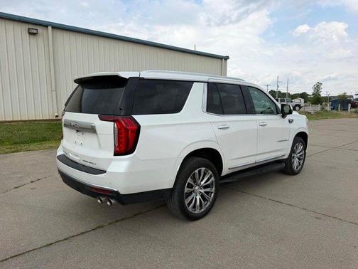 White Frost Tricoat 2021 GMC Yukon Denali