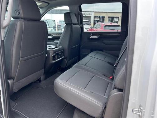 2025 GMC Sierra 2500 SLT