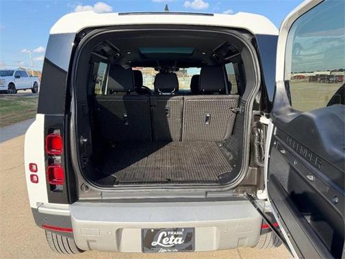 2025 Land Rover Defender 110 P300