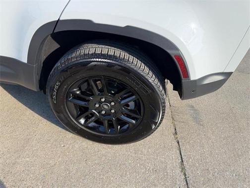 2025 Land Rover Defender 110 P300