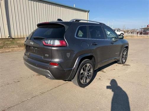 2019 Jeep Cherokee Overland