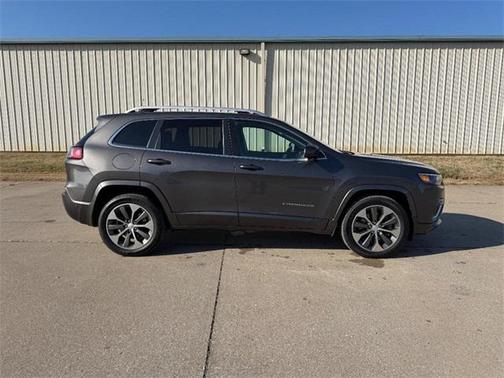 2019 Jeep Cherokee Overland