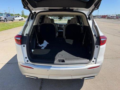 White Frost Tricoat 2018 Buick Enclave Premium