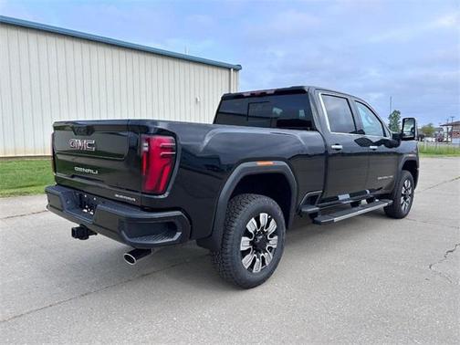 2025 GMC Sierra 2500 Denali