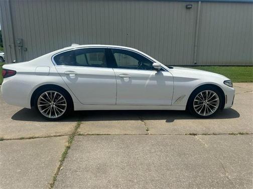 2022 BMW 540 i