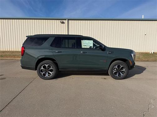 2026 GMC Yukon 4WD AT4