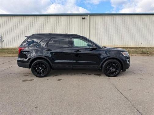 2017 Ford Explorer sport