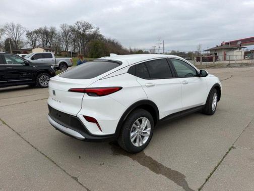 Summit White 2026 Buick Envista Preferred FWD