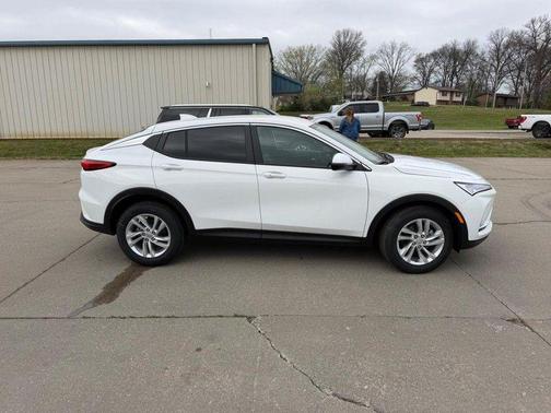 Summit White 2026 Buick Envista Preferred FWD