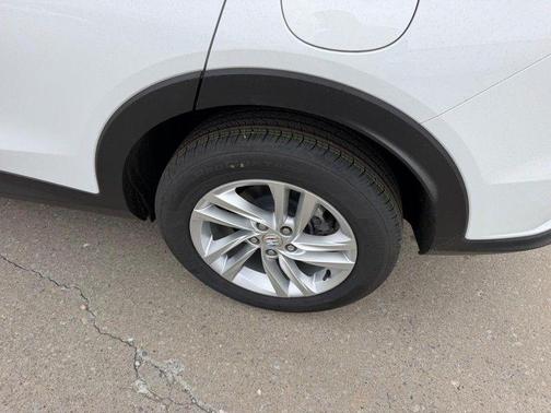 Summit White 2026 Buick Envista Preferred FWD