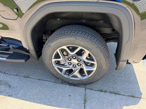 Onyx Black 2026 GMC Sierra 1500 SLT
