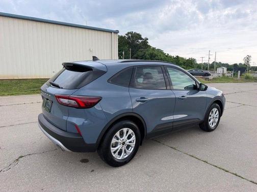 Vapor Blue Metallic 2025 Ford Escape Active
