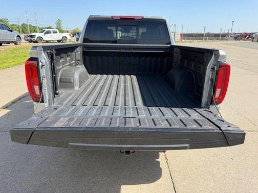Sterling Metallic 2024 GMC Sierra 1500 SLT