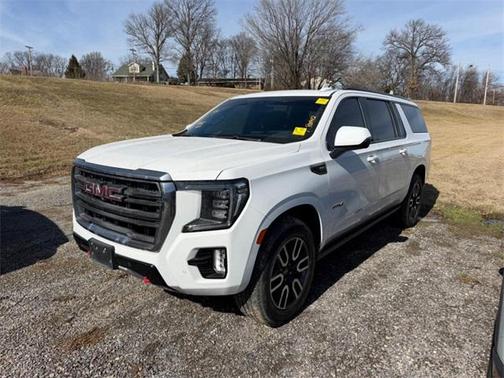 2021 GMC Yukon XL 4WD AT4