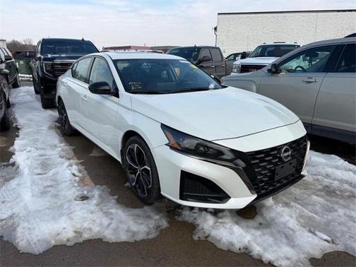 2024 Nissan Altima SR Intelligent AWD