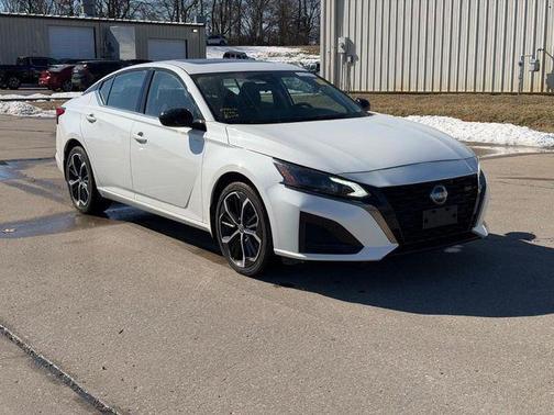 2024 Nissan Altima SR Intelligent AWD