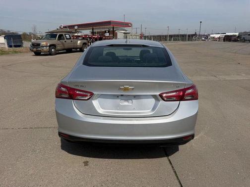 2021 Chevrolet Malibu FWD LT