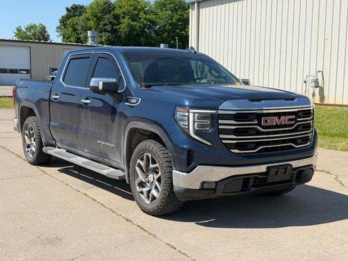 Pacific Blue Metallic 2023 GMC Sierra 1500 SLT
