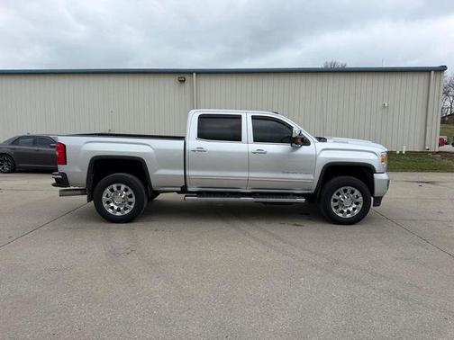 2018 GMC Sierra 2500 Denali